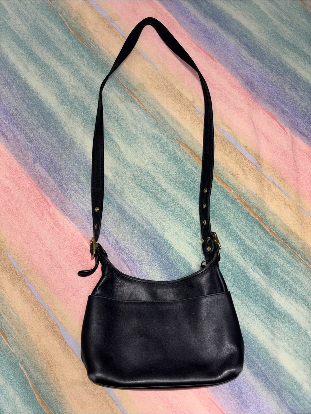 Vintage Coach 9136 Legacy Small Zip black brass leather hangtag adjustable
